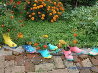 Градина и градина: украсяват цветни лехи, оригинално езерце