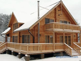 Къща от дървен материал с таван, дървена селска къща с таванско помещение, планиране на къщата от дървен материал с таванско помещение