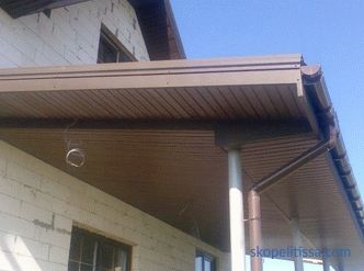характеристики на конструкцията на веранда с покрив