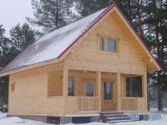 Коя къща е по-евтино да се изгради - дървени или пяна блокове: анализ на текущите предложения