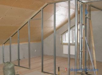 Проекти на къщи от 8 до 8 пеноблока с таванско помещение, гараж: видео, снимка
