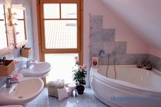 Дизайн на баня в частна къща с прозорец, проекти в вили, модерни идеи, снимки