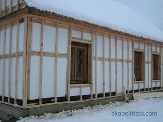 Затоплянето на дървени къщи отвън: материали и технологии